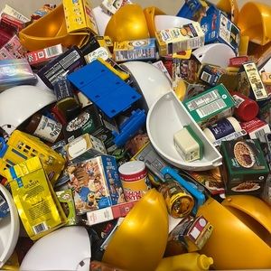 20 random mini brands